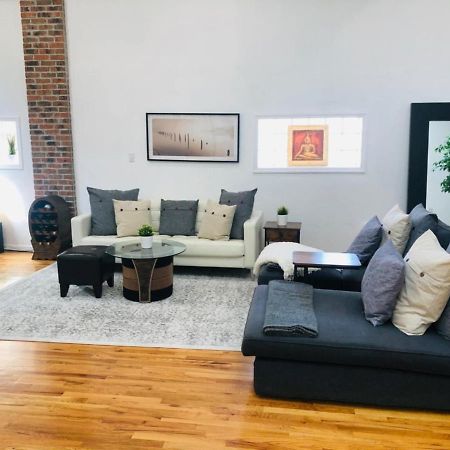 Updated Amazing Bi -Level Condo Minutes From Water Views Of New York City ノース・バーゲン エクステリア 写真